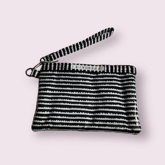 Smartphone Wristlet by Even Keel & Co. - Picture 3 of 7